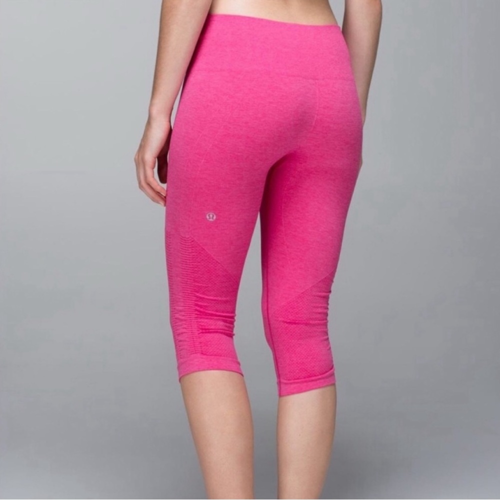 Lululemon in the flow scrunch pink cropped leggings size 8